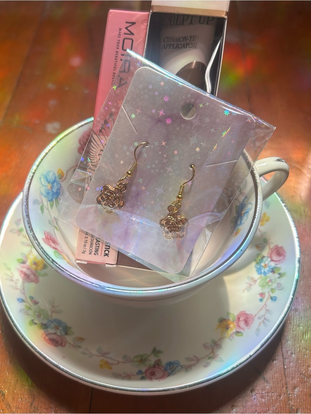 Pink Floral Tea Cup Gift Set with Gold Earrings - Picture 2 of 2